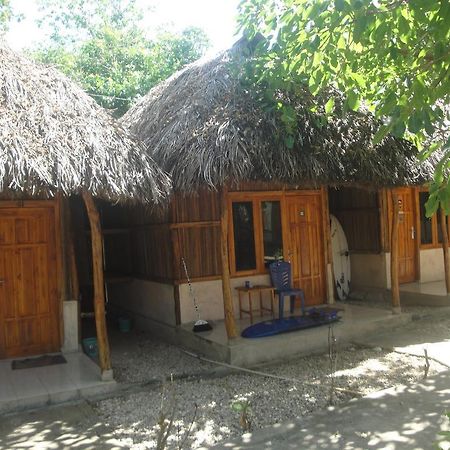 Ova Baluk Bungalow Nembrala Luaran gambar
