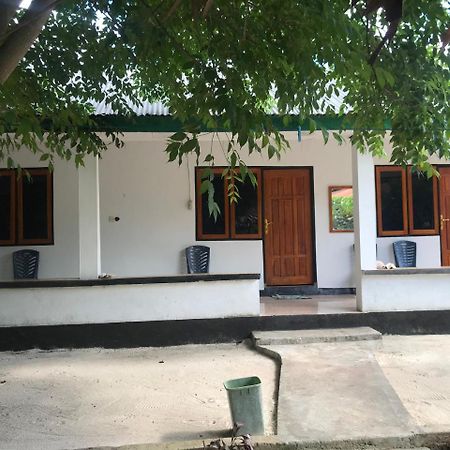 Ova Baluk Bungalow Nembrala Luaran gambar