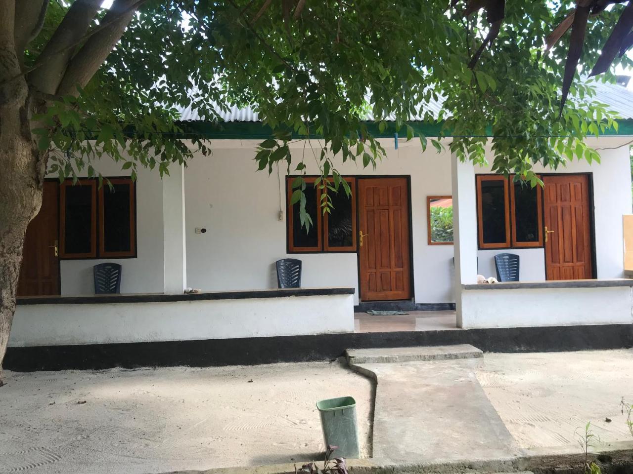 Ova Baluk Bungalow Nembrala Luaran gambar