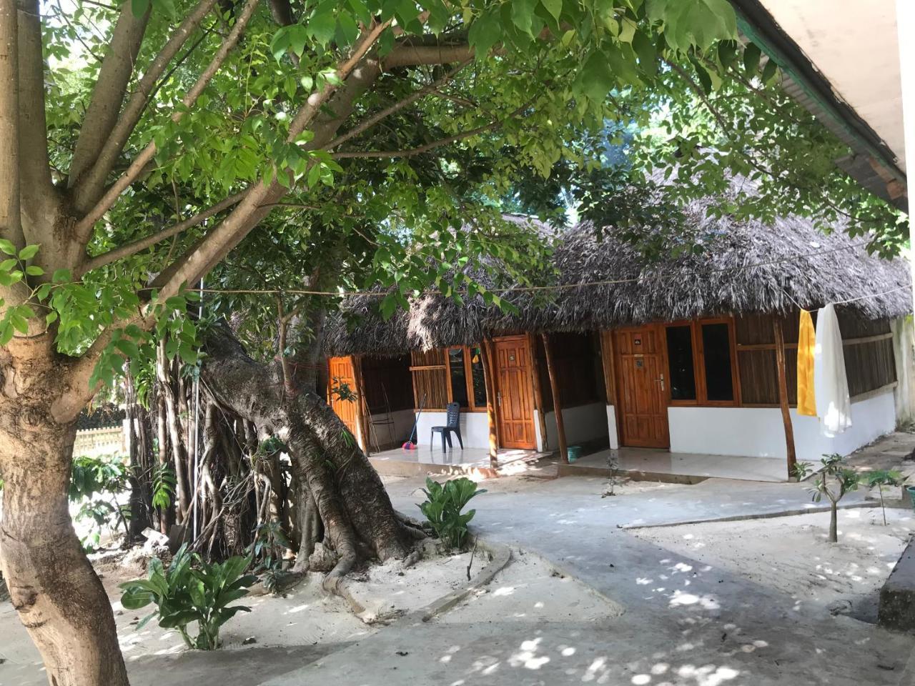 Ova Baluk Bungalow Nembrala Luaran gambar